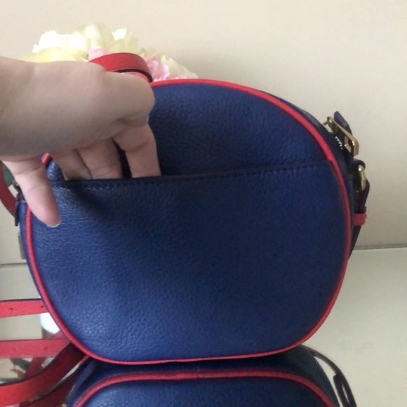 J.Crew Signet circle bag in piped Italian leather - Picture 6 of 14